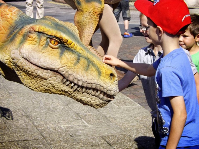  Acariciando a los dinosaurios 